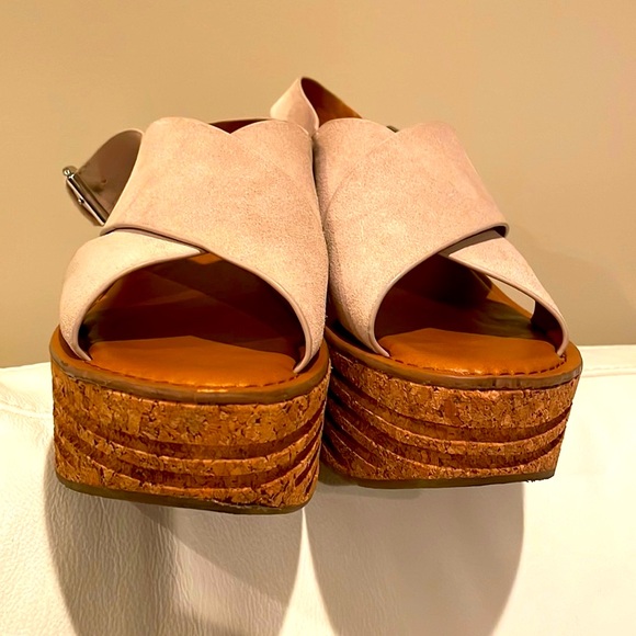 (8.5) FRANCO SARTO BM vanilla suede Caroline cork real suede leather 3”platforms - Picture 2 of 12